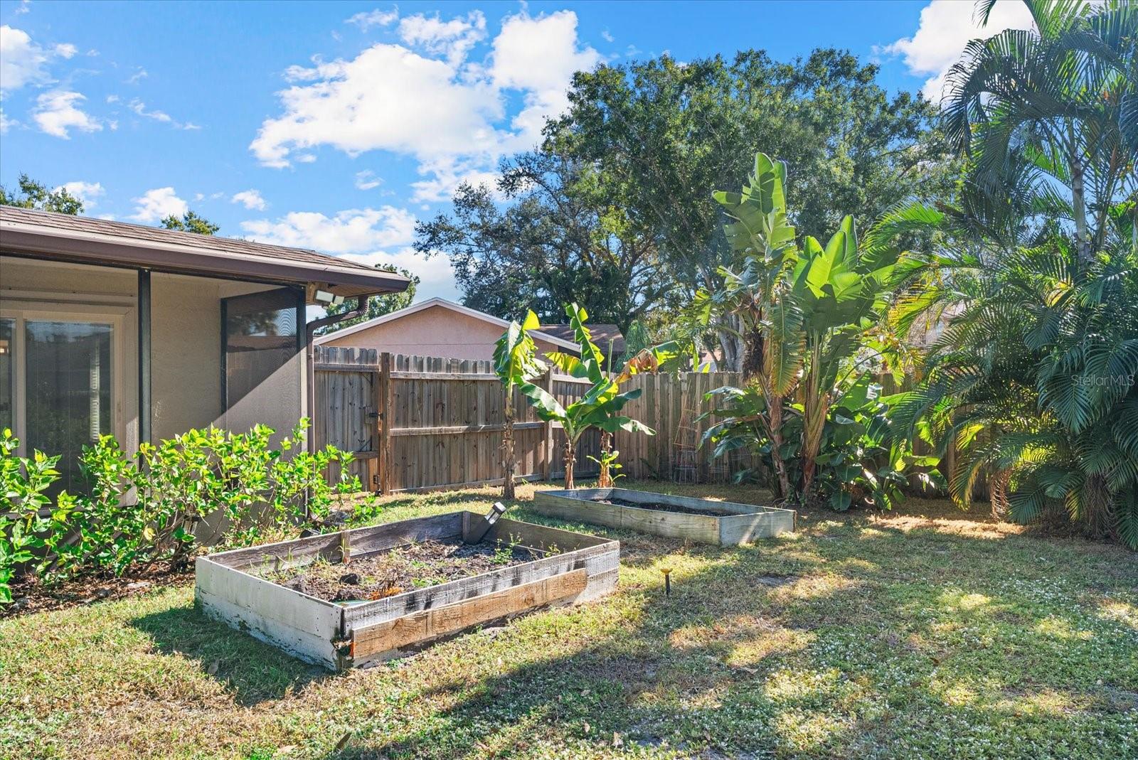 Image 31 of 39 For 4428 Meadow Creek Circle