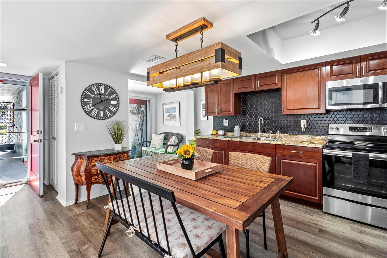 Image 12 of 61 For 4106 61st Avenue Terrace W