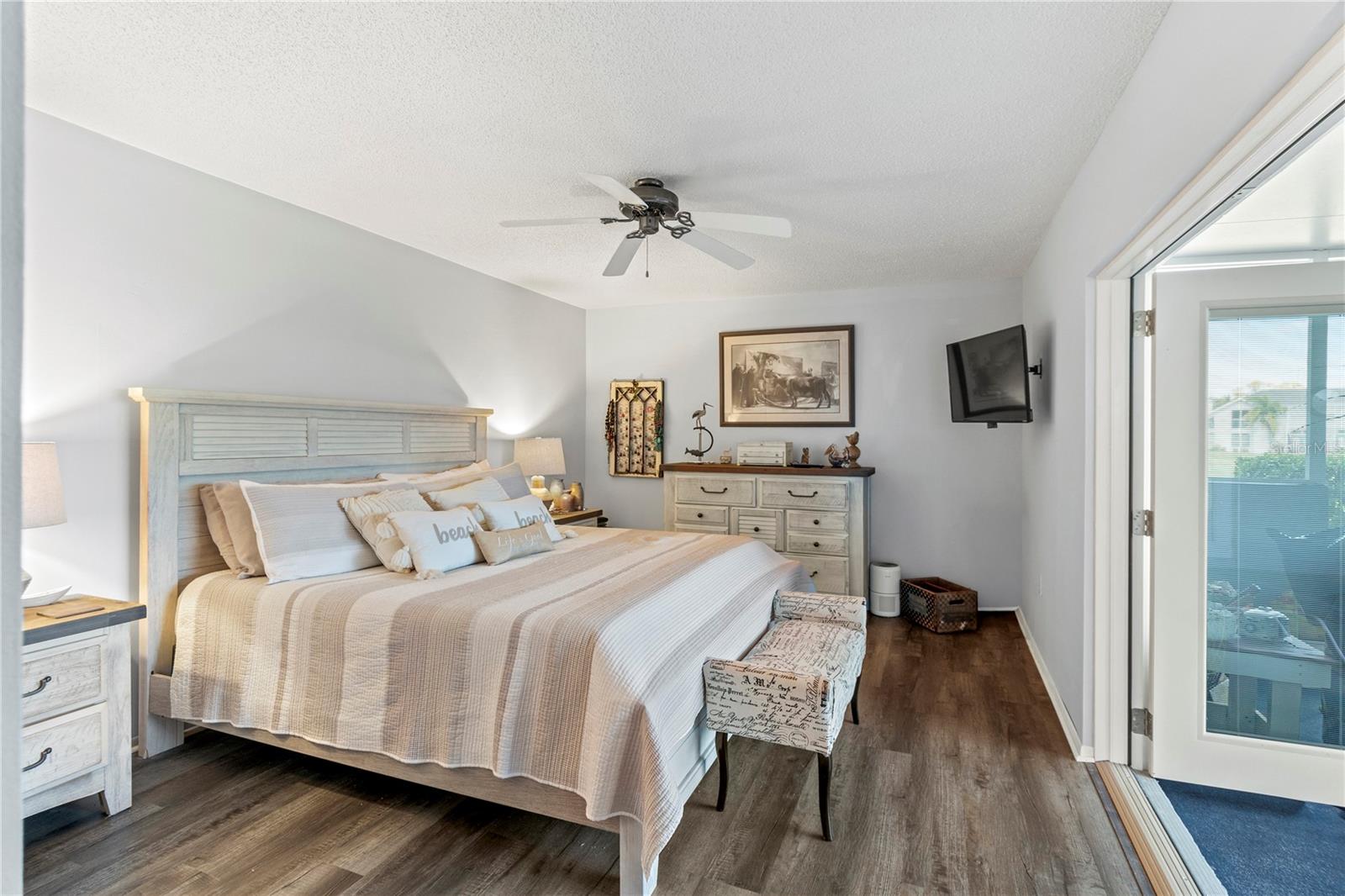 Image 17 of 61 For 4106 61st Avenue Terrace W