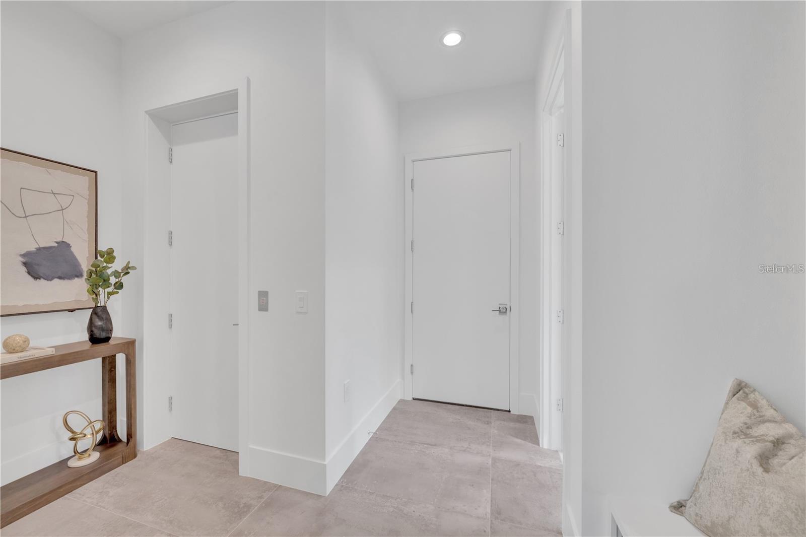 Image 32 of 100 For 603 Tremont Street