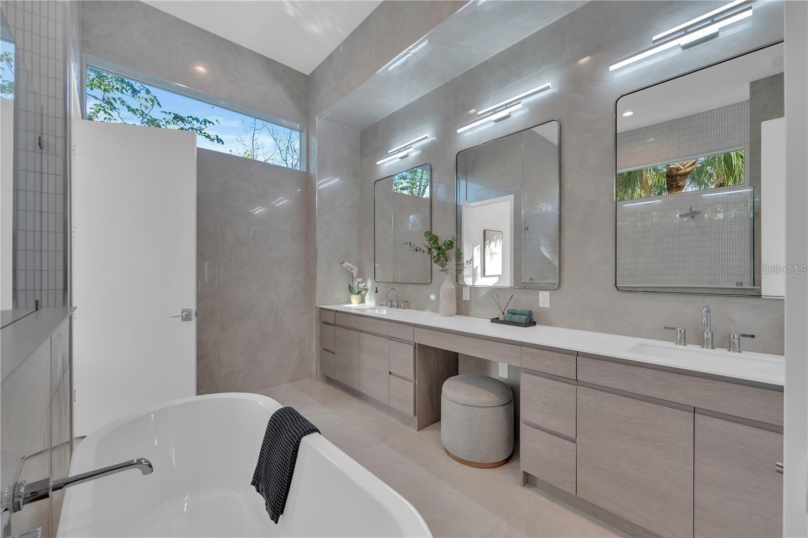 Image 44 of 100 For 603 Tremont Street