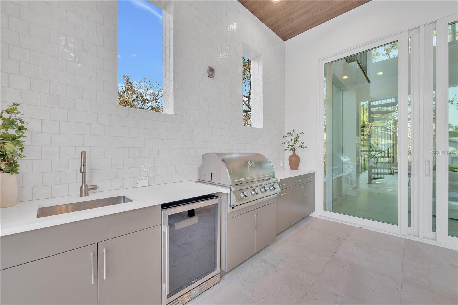 Image 61 of 100 For 603 Tremont Street