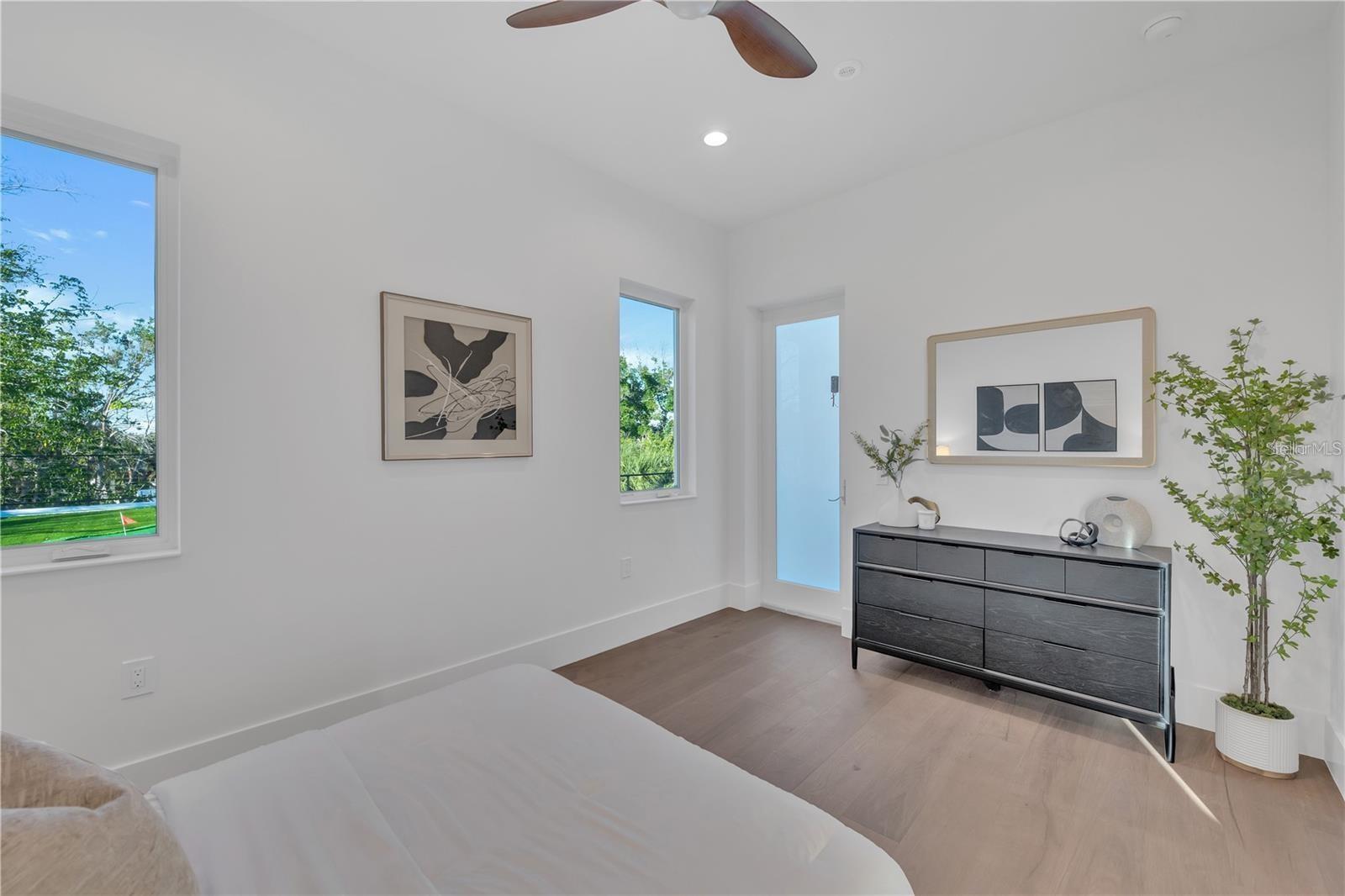 Image 89 of 100 For 603 Tremont Street