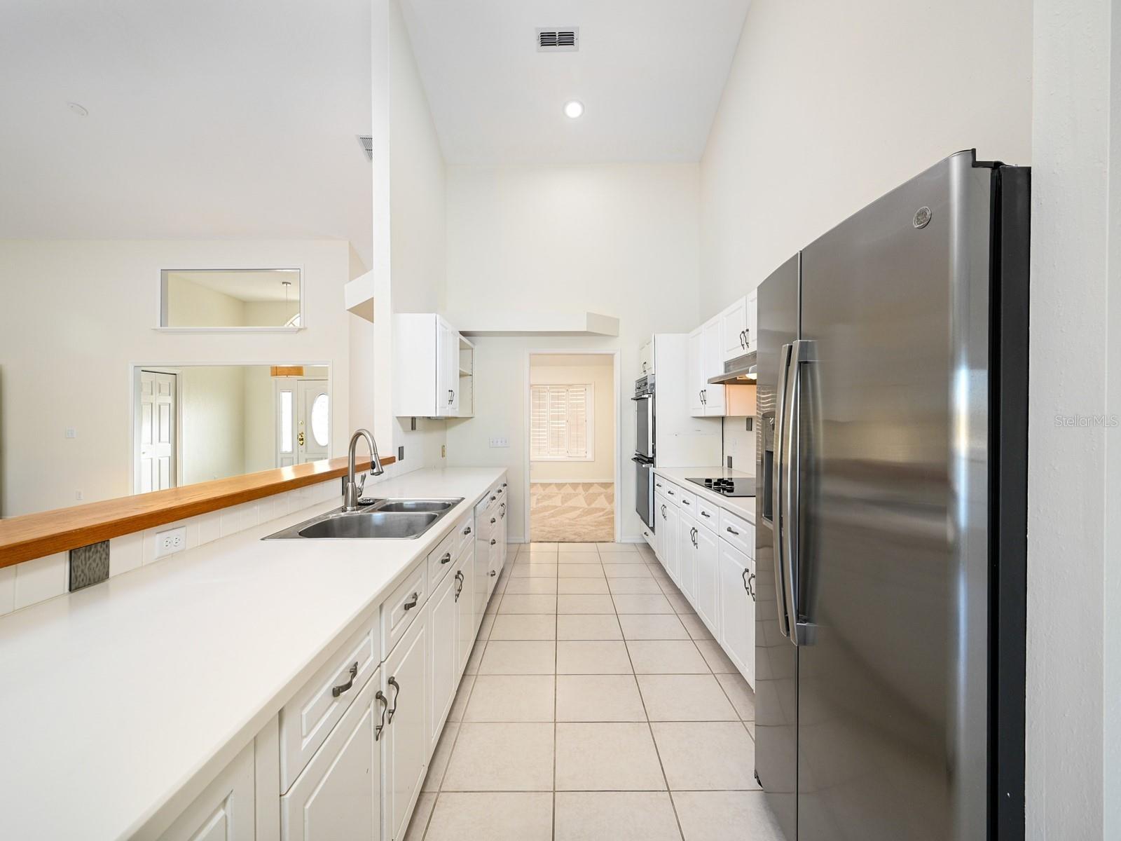 Image 12 of 100 For 5947 Bayview Circle S