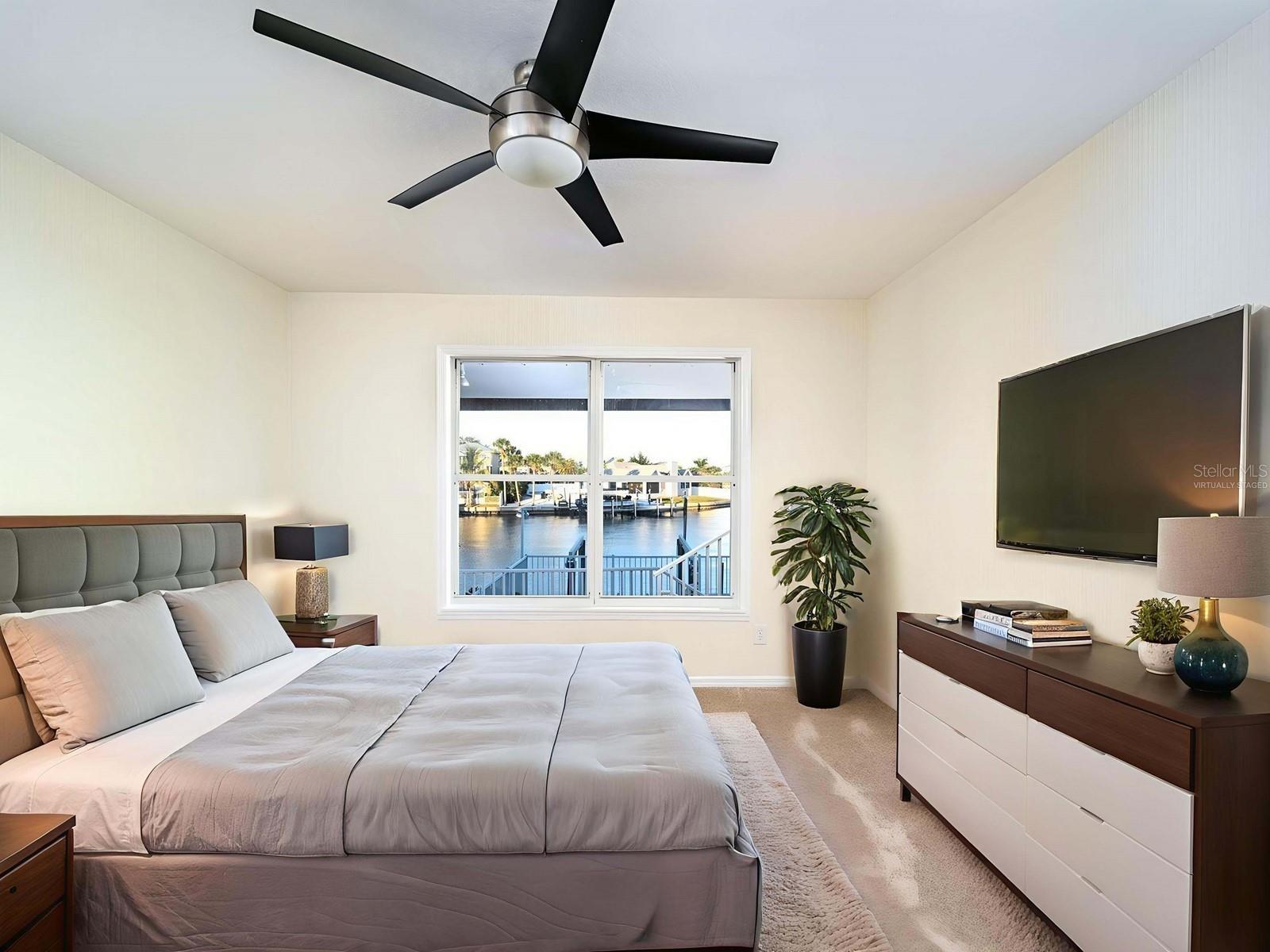 Image 22 of 100 For 5947 Bayview Circle S