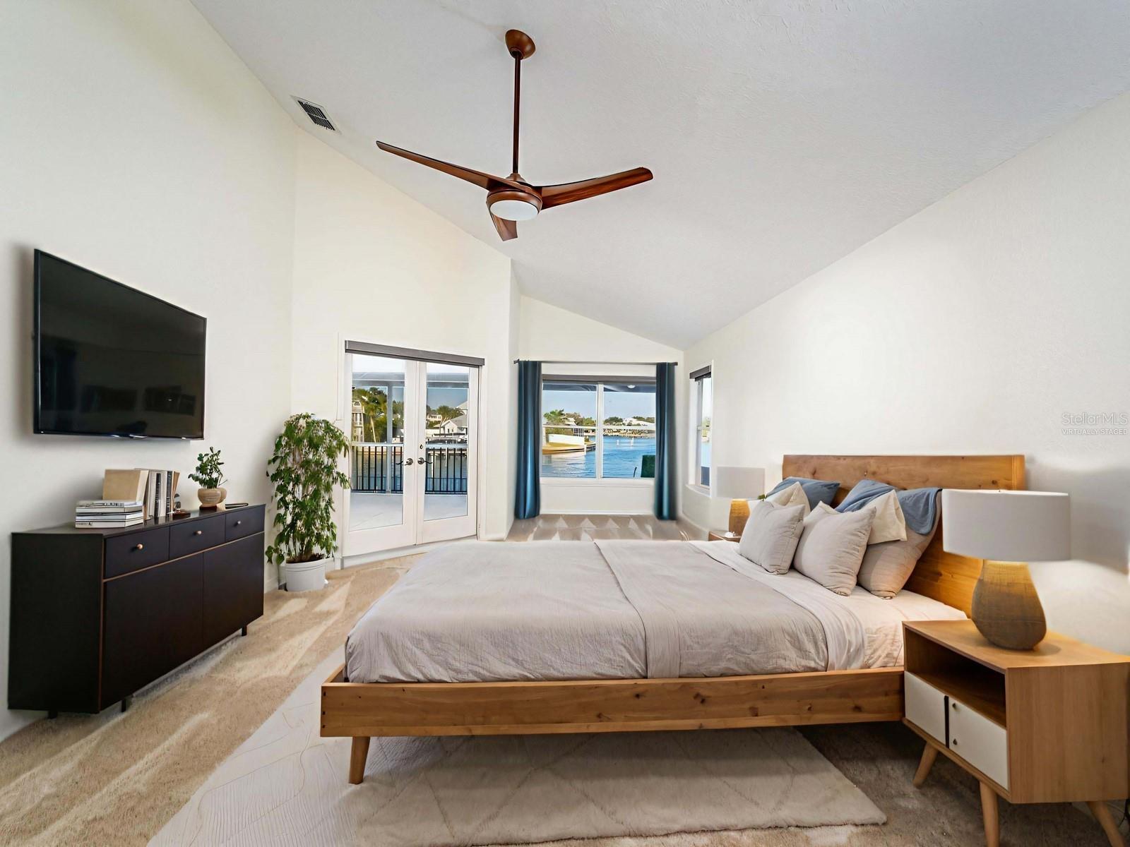 Image 27 of 100 For 5947 Bayview Circle S