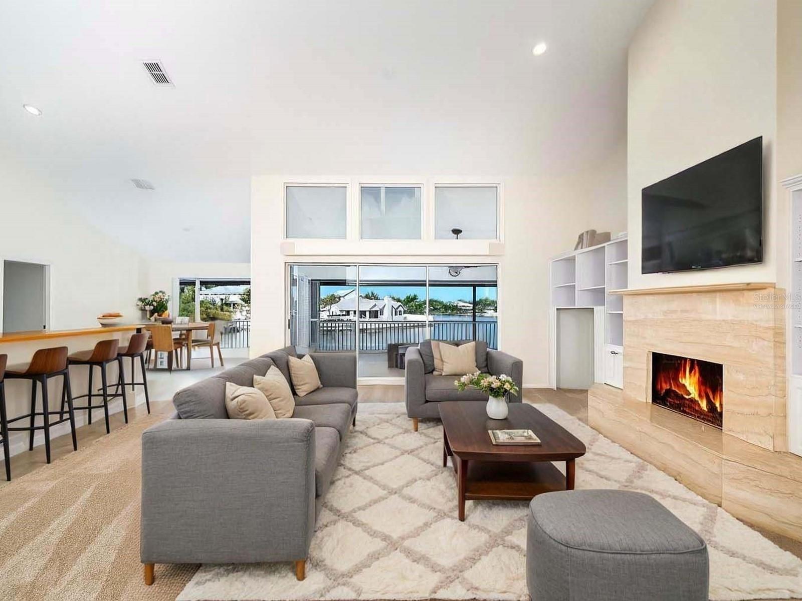 Image 3 of 100 For 5947 Bayview Circle S