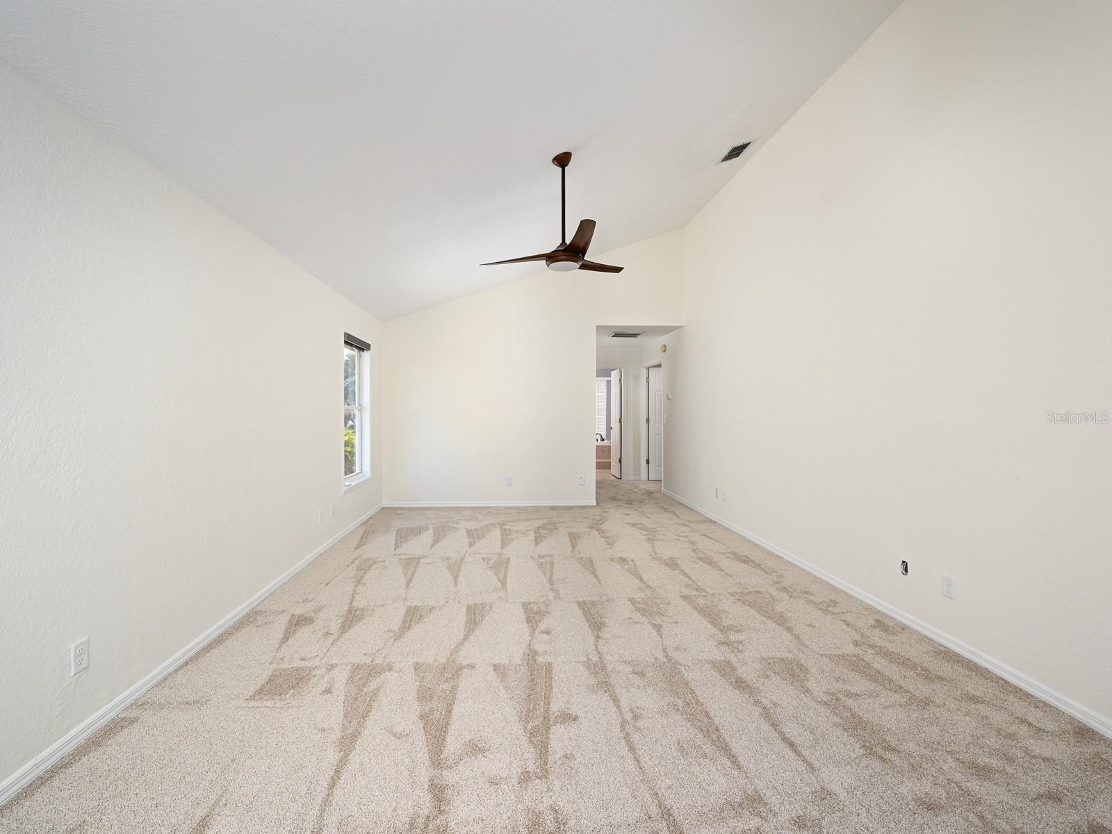 Image 30 of 100 For 5947 Bayview Circle S