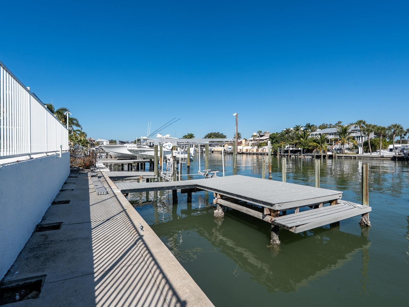 Image 45 of 100 For 5947 Bayview Circle S