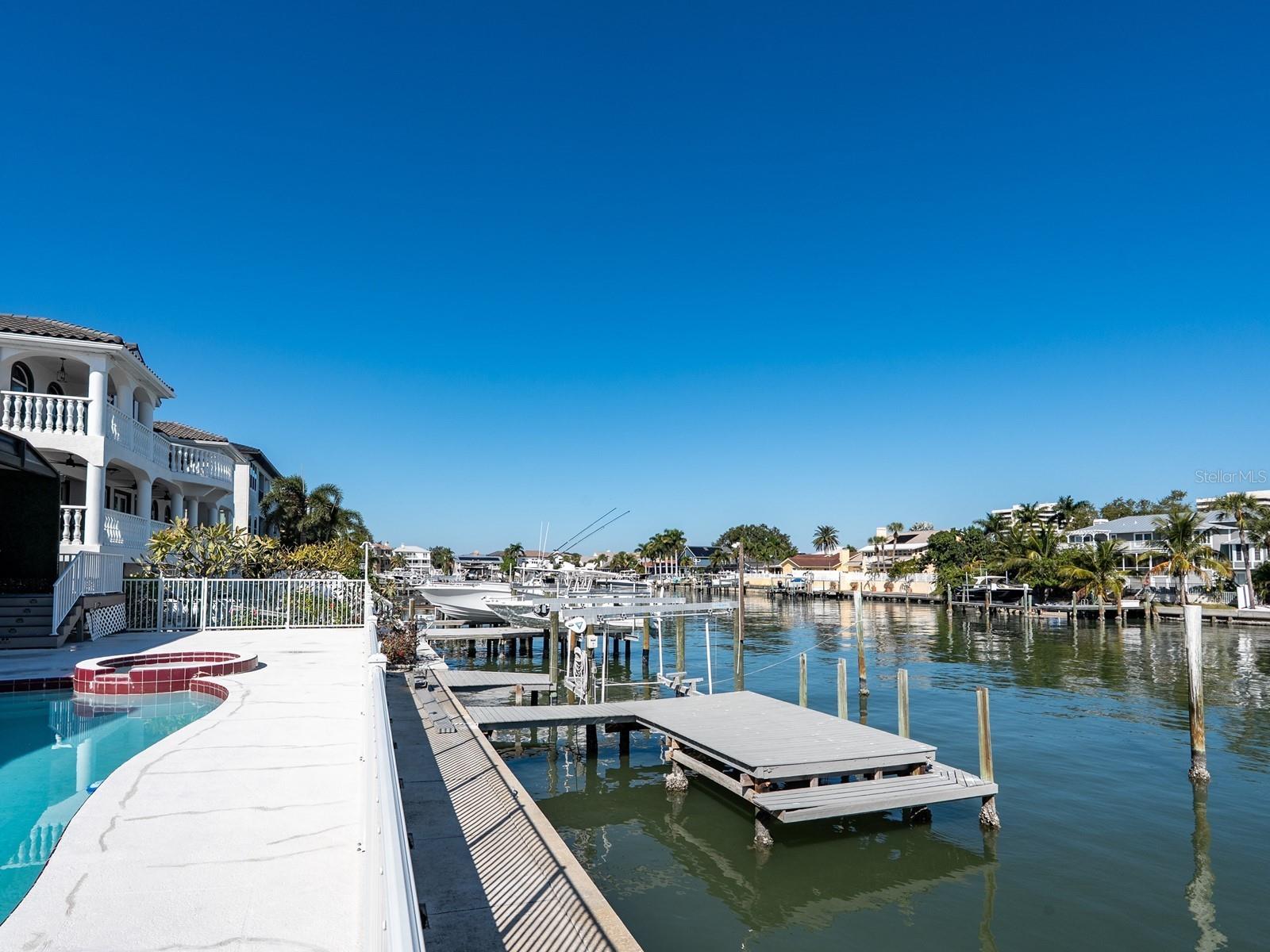 Image 48 of 100 For 5947 Bayview Circle S