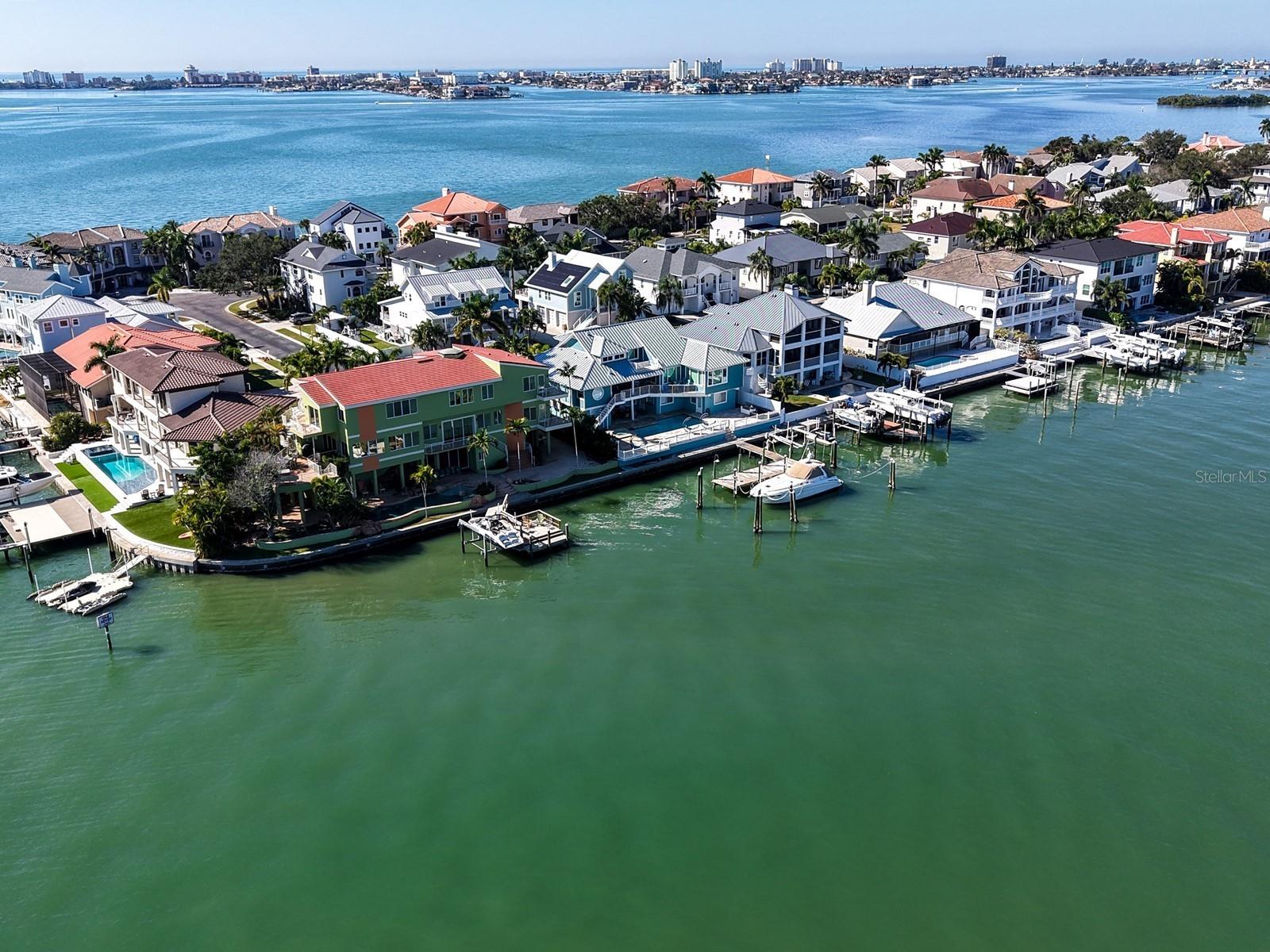 Image 51 of 100 For 5947 Bayview Circle S