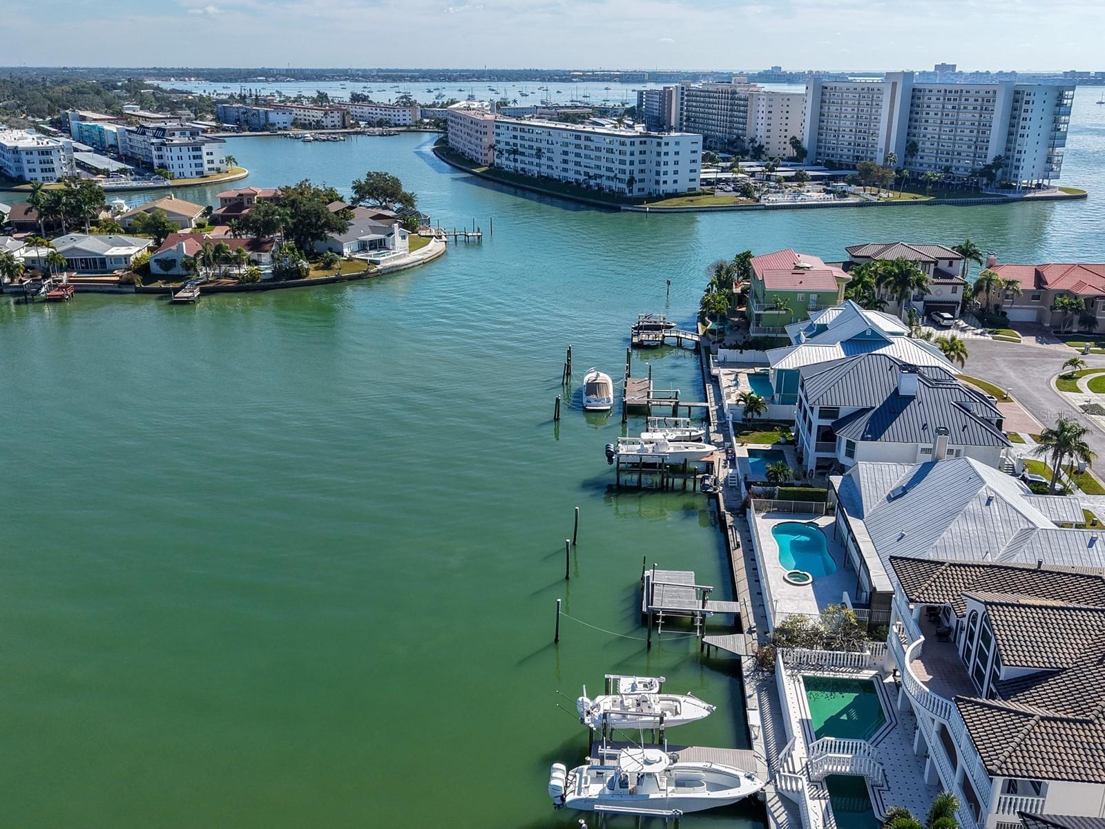 Image 53 of 100 For 5947 Bayview Circle S