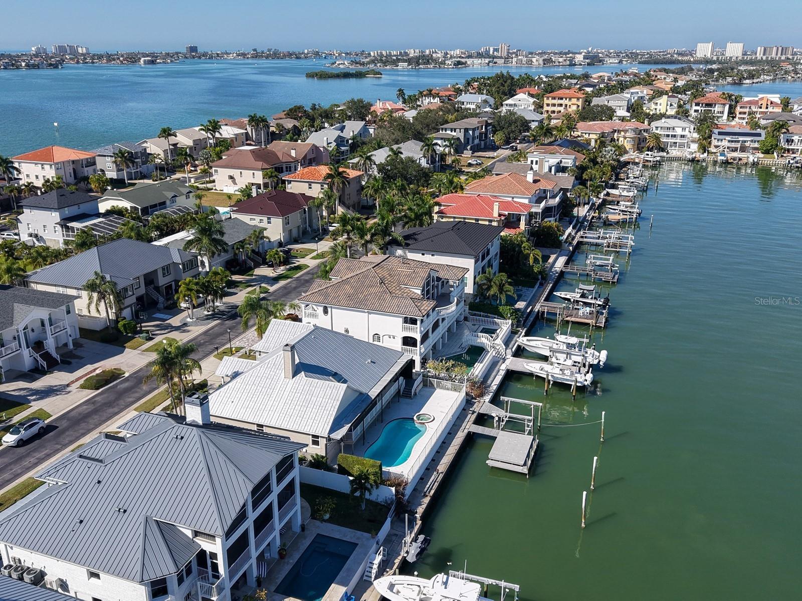 Image 58 of 100 For 5947 Bayview Circle S