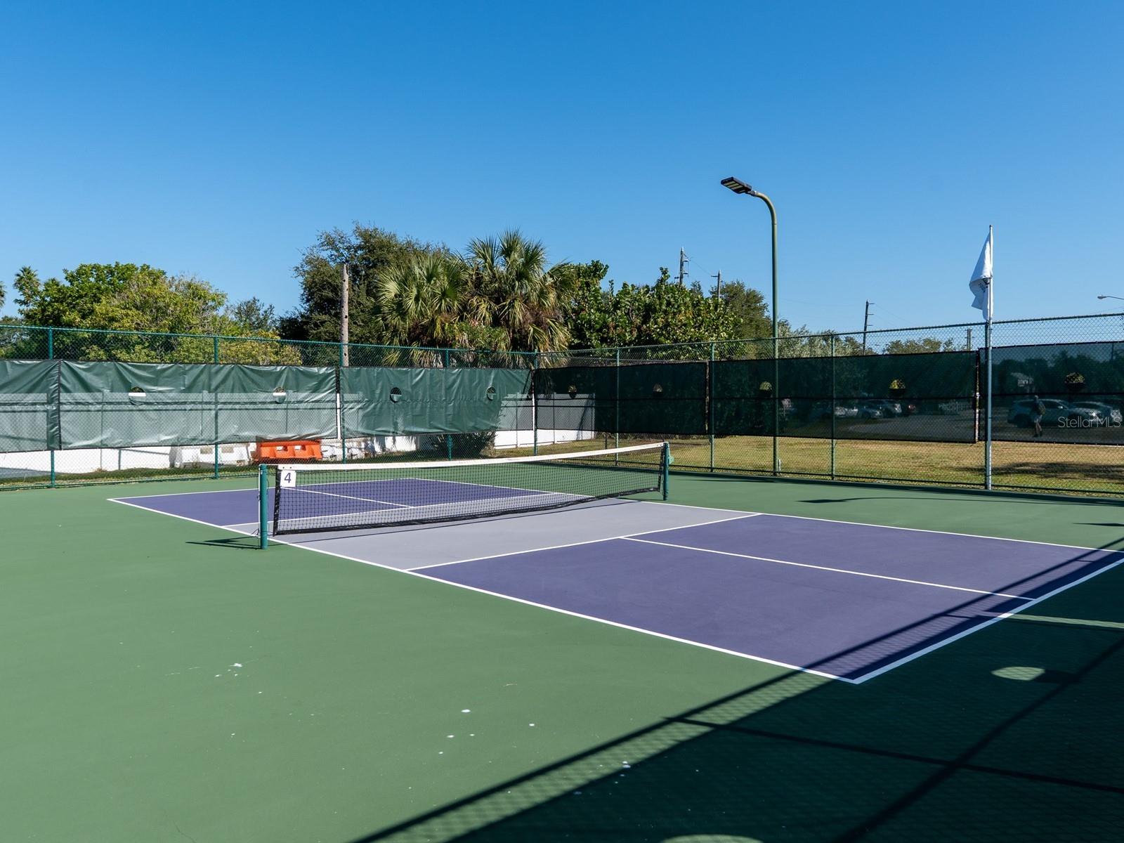 Image 76 of 100 For 5947 Bayview Circle S