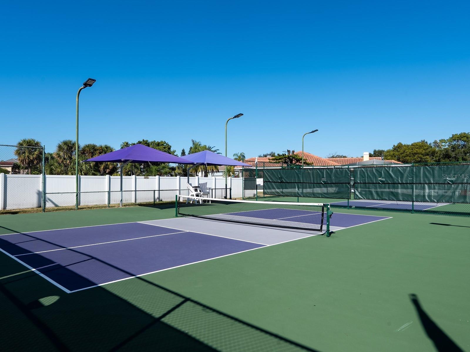 Image 78 of 100 For 5947 Bayview Circle S