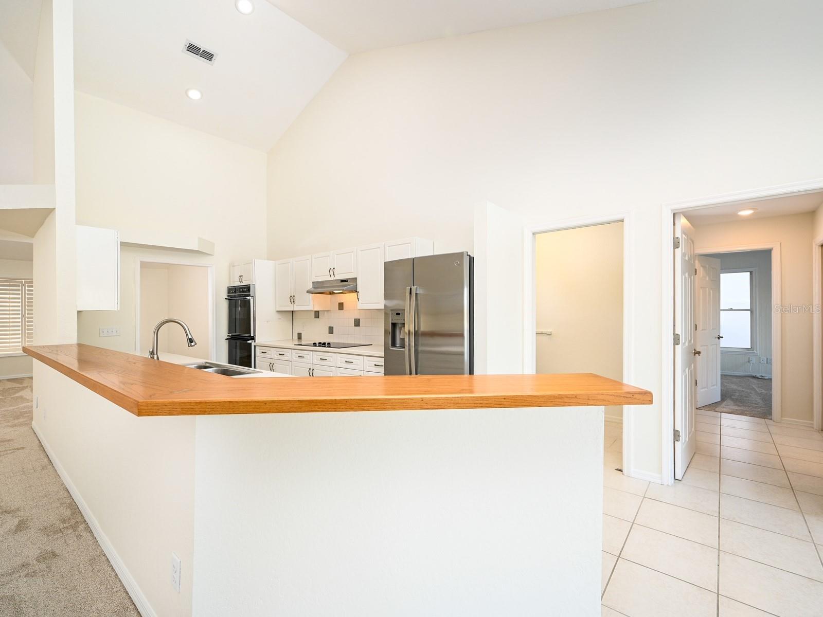 Image 8 of 100 For 5947 Bayview Circle S