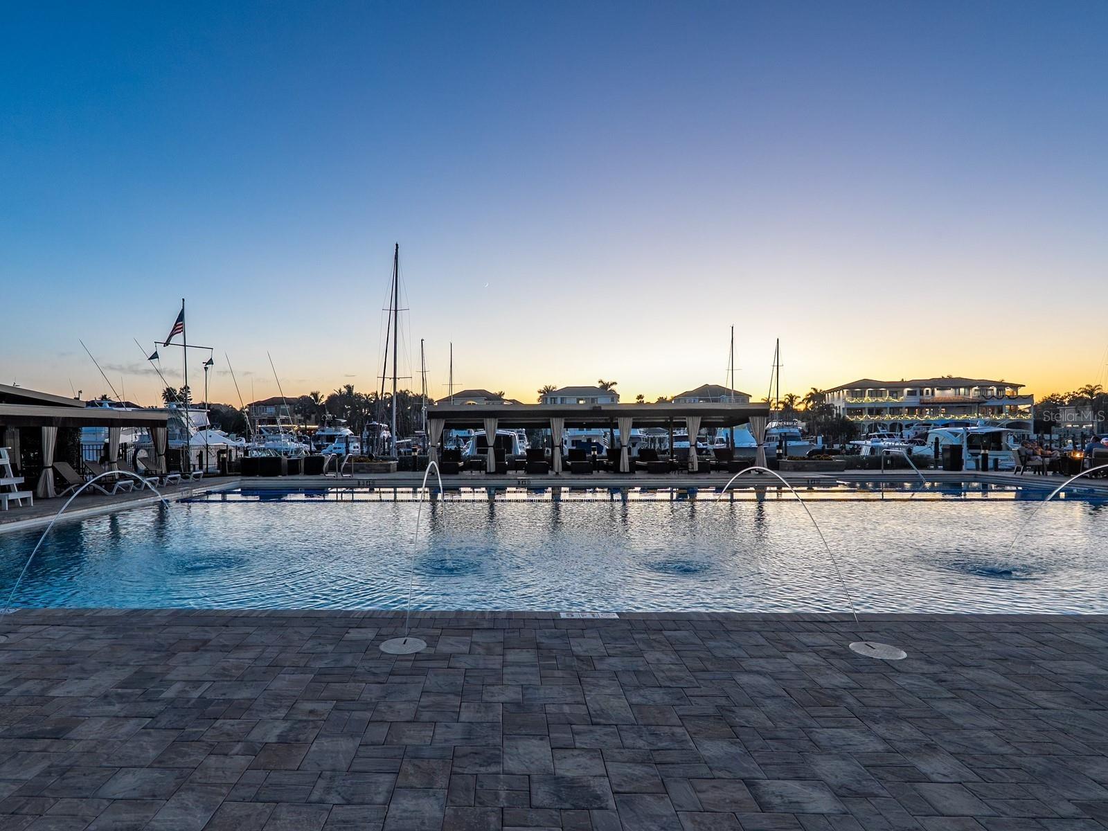 Image 87 of 100 For 5947 Bayview Circle S