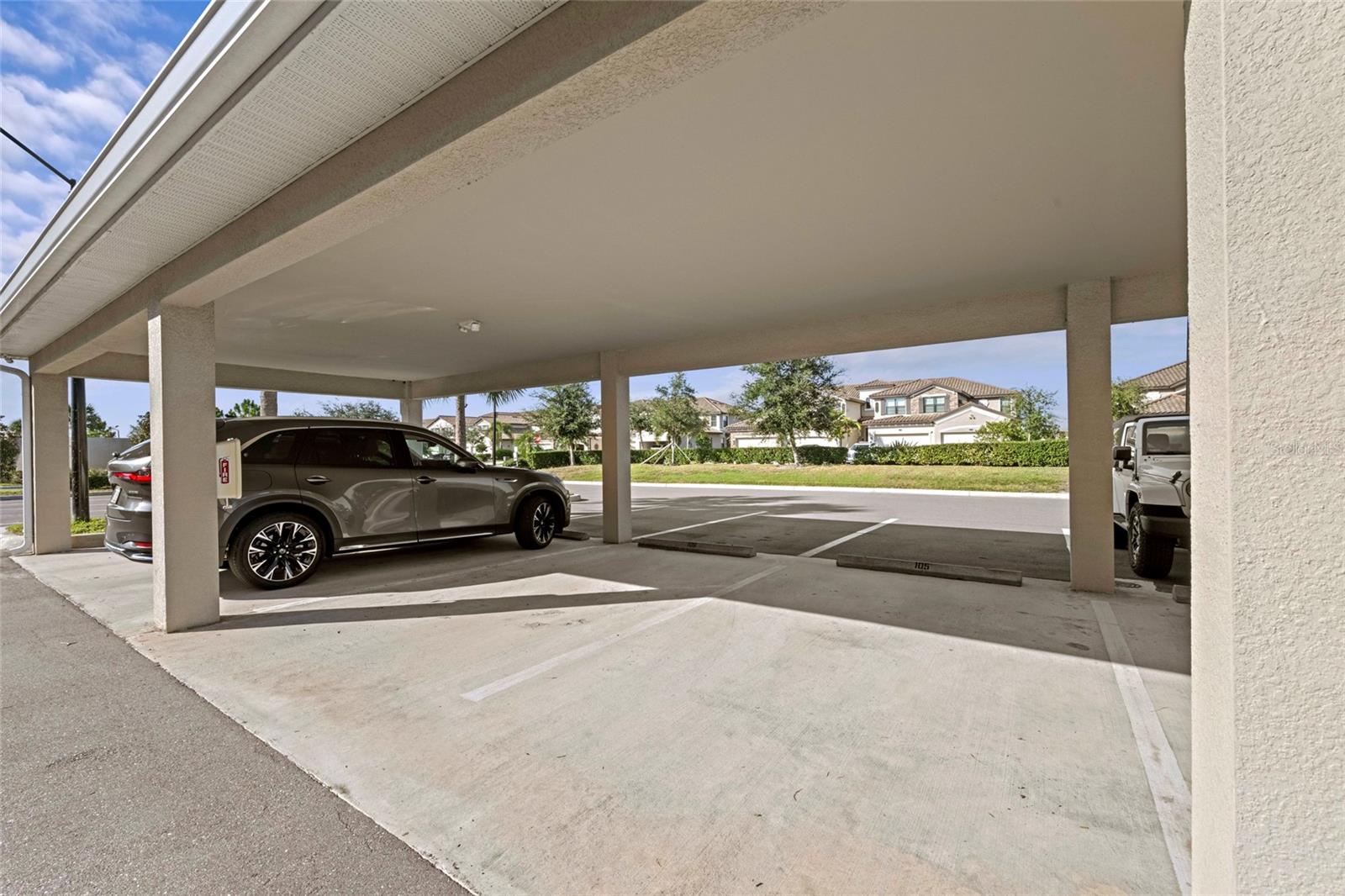 Image 32 of 67 For 18114 Gawthrop Drive 105