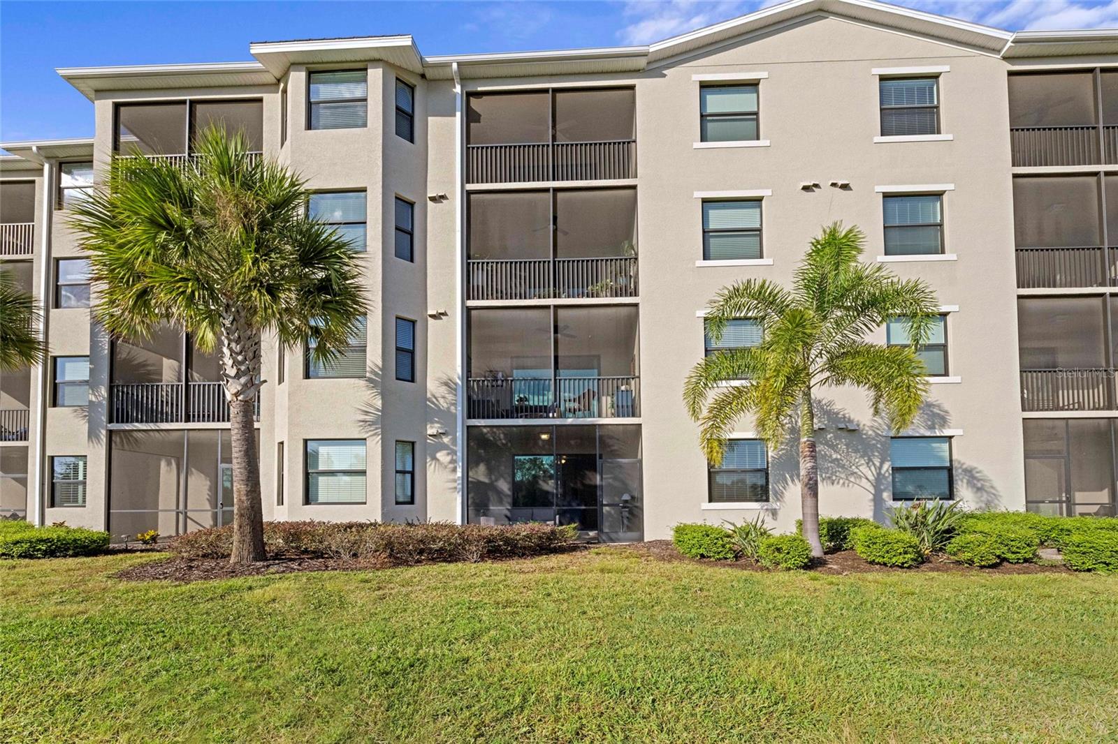 Image 33 of 67 For 18114 Gawthrop Drive 105