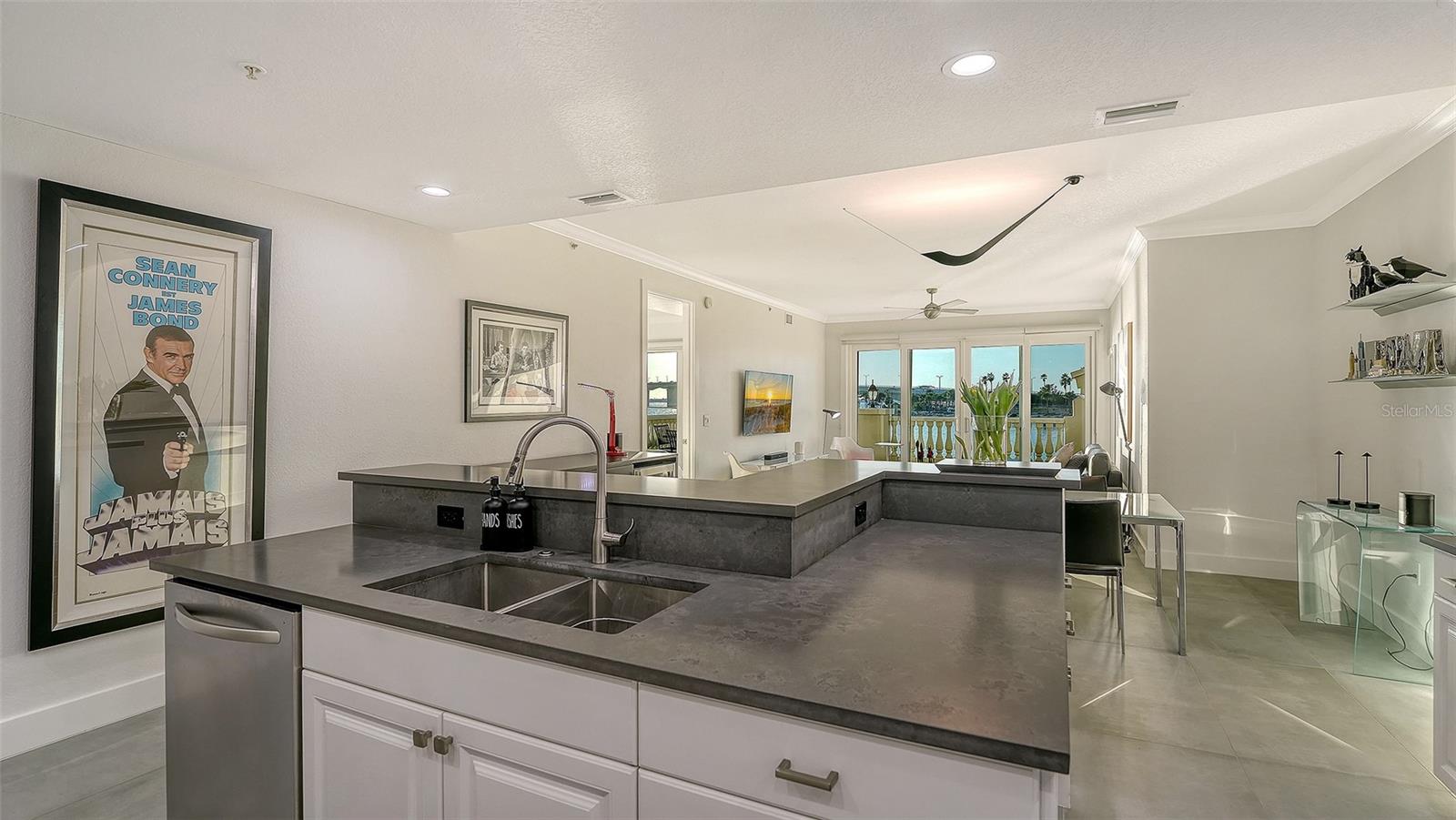 Image 18 of 51 For 166 Golden Gate Point 22