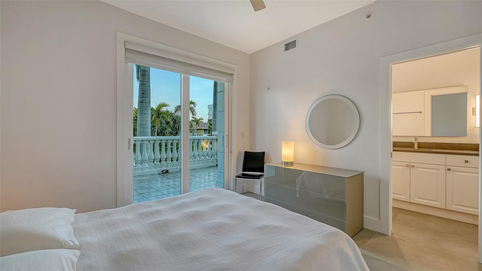 Image 27 of 51 For 166 Golden Gate Point 22