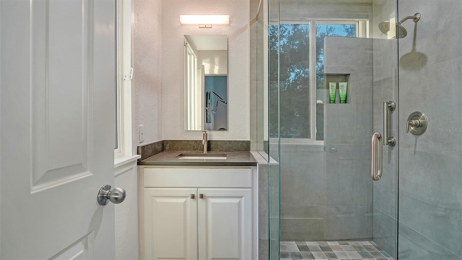 Image 31 of 51 For 166 Golden Gate Point 22