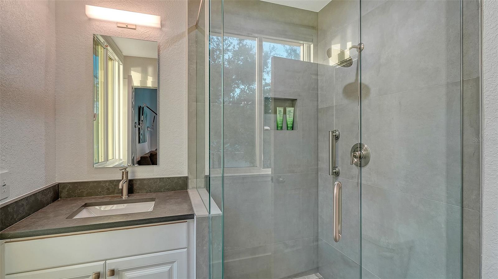 Image 32 of 51 For 166 Golden Gate Point 22