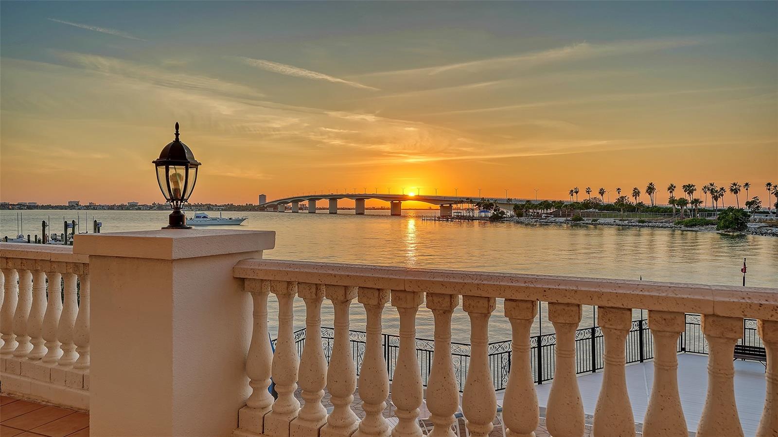 Image 5 of 51 For 166 Golden Gate Point 22