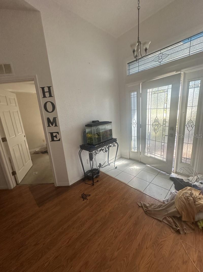 Image 15 of 24 For 419 Majestic Gardens Boulevard