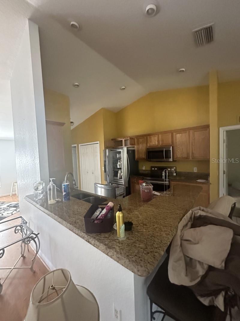 Image 19 of 24 For 419 Majestic Gardens Boulevard