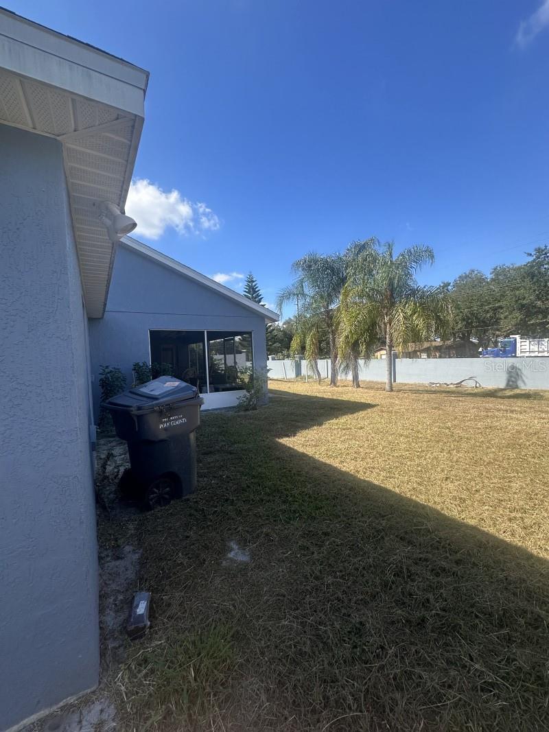 Image 23 of 24 For 419 Majestic Gardens Boulevard