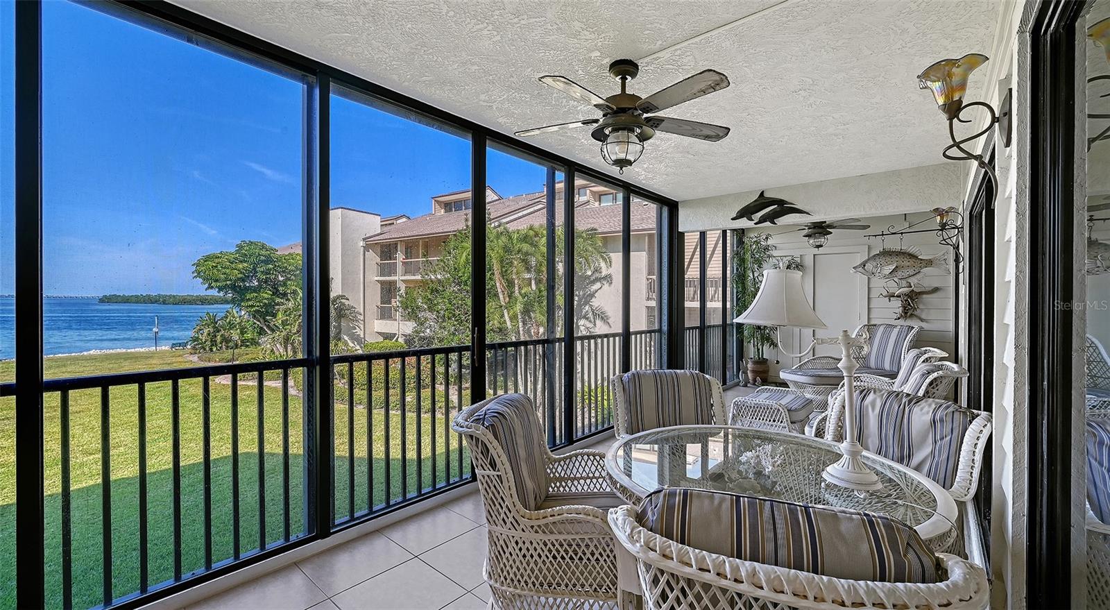 Image 25 of 59 For 3850 Mariners Walk 714