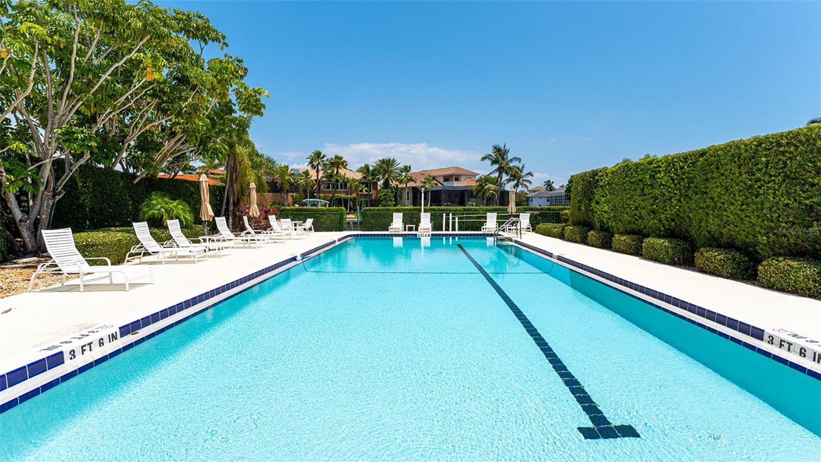 Image 34 of 59 For 3850 Mariners Walk 714