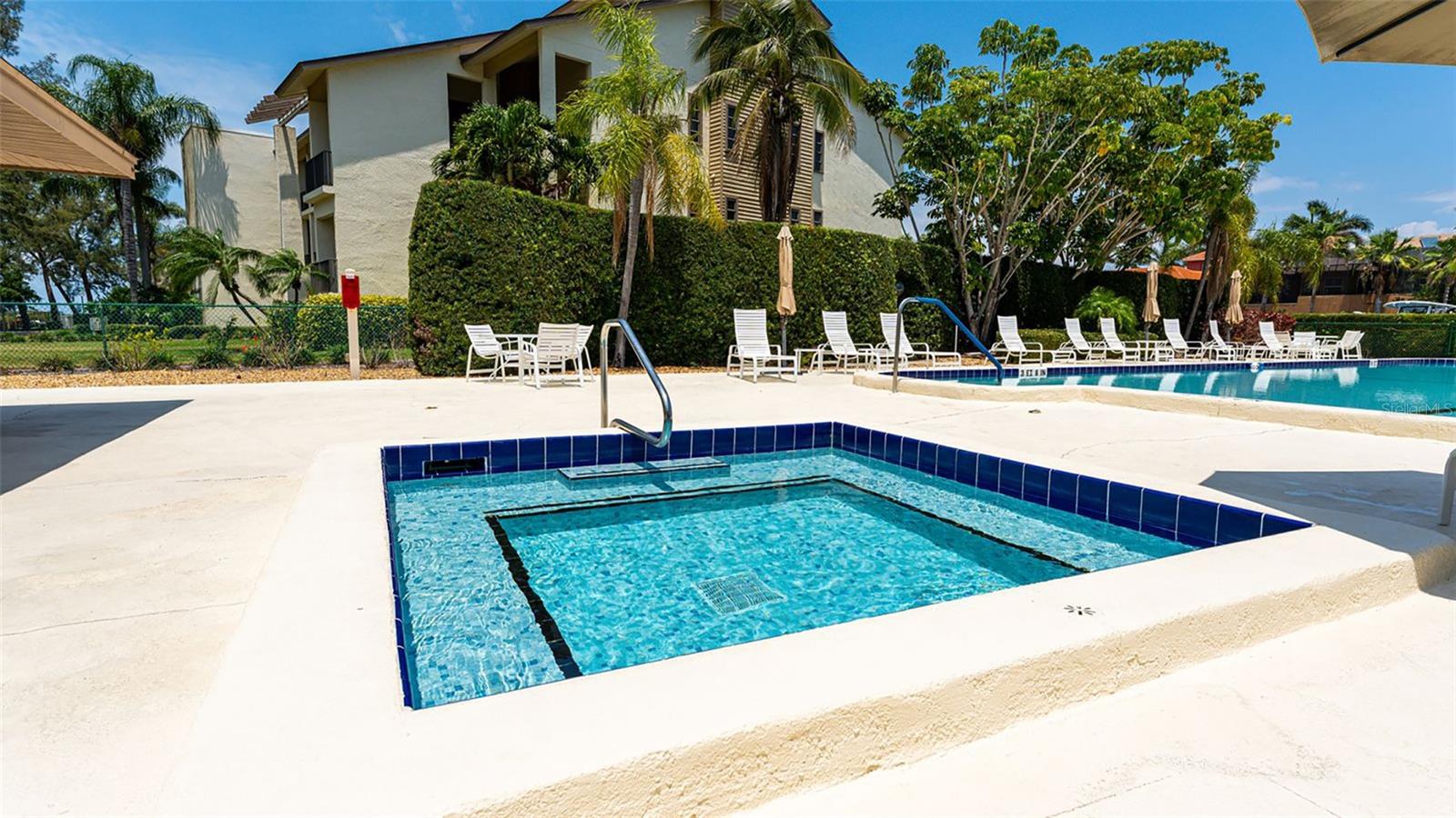 Image 36 of 59 For 3850 Mariners Walk 714