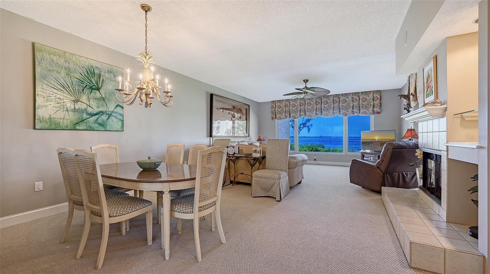 Image 4 of 59 For 3850 Mariners Walk 714