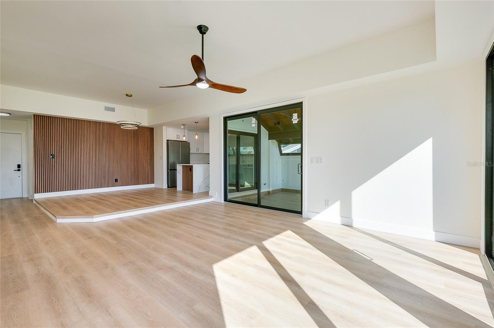 Image 11 of 78 For 2221 Meadowlake Court A3