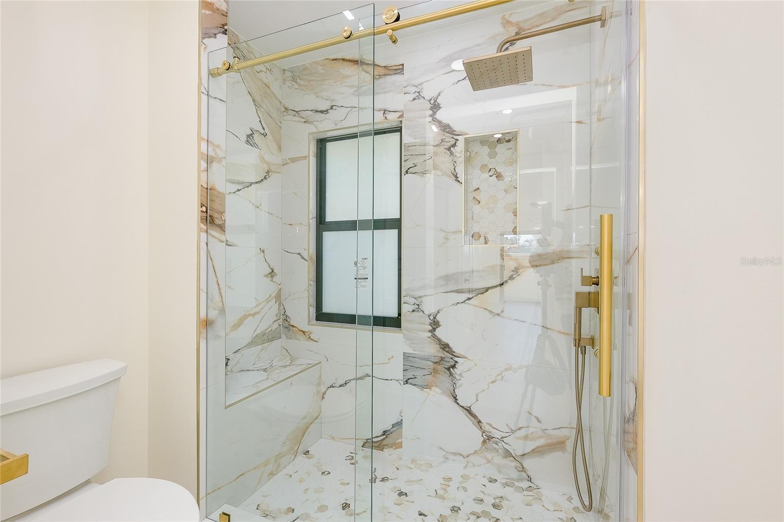 Image 19 of 78 For 2221 Meadowlake Court A3