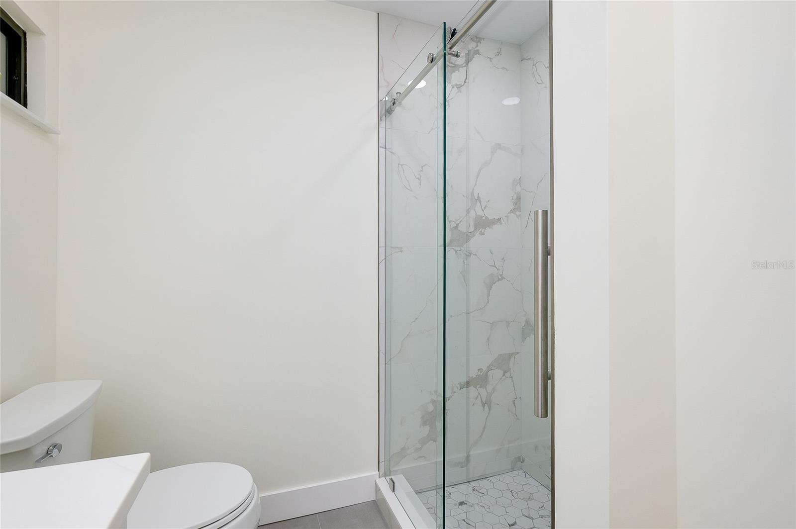 Image 27 of 78 For 2221 Meadowlake Court A3