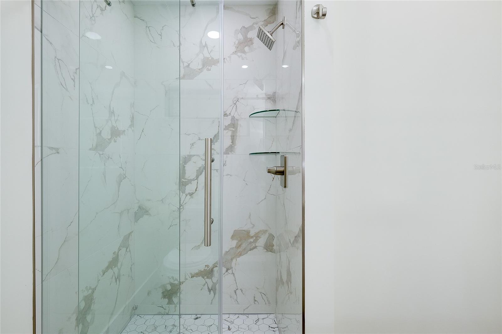 Image 28 of 78 For 2221 Meadowlake Court A3