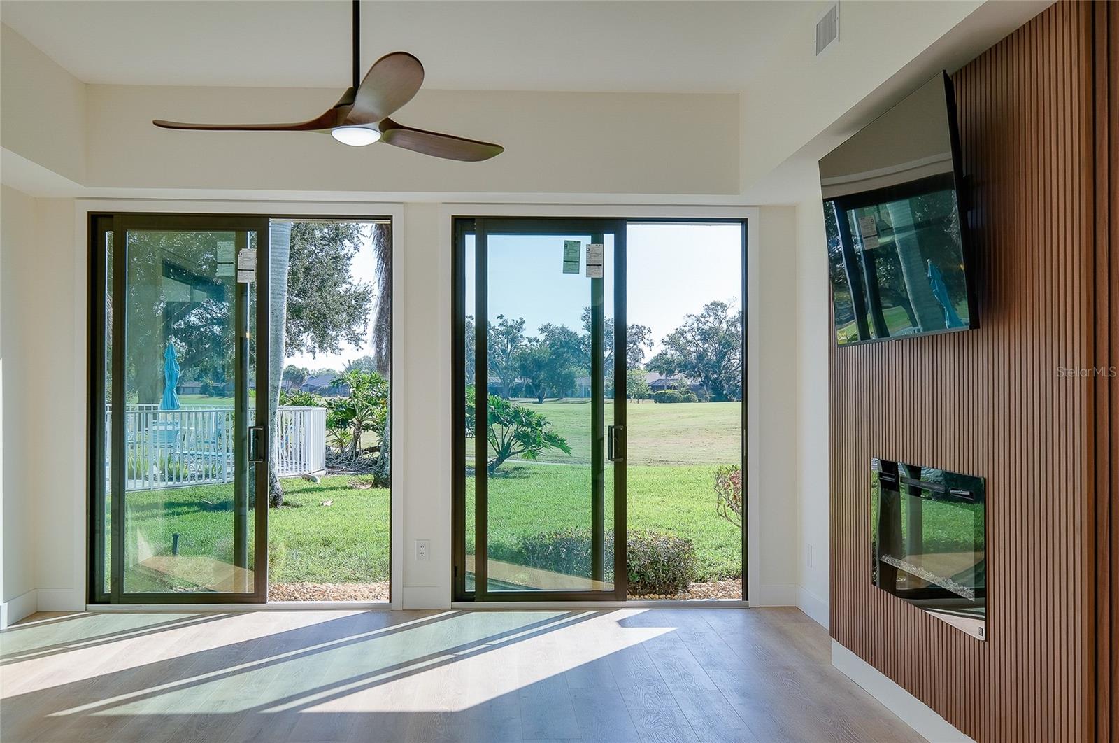 Image 3 of 78 For 2221 Meadowlake Court A3