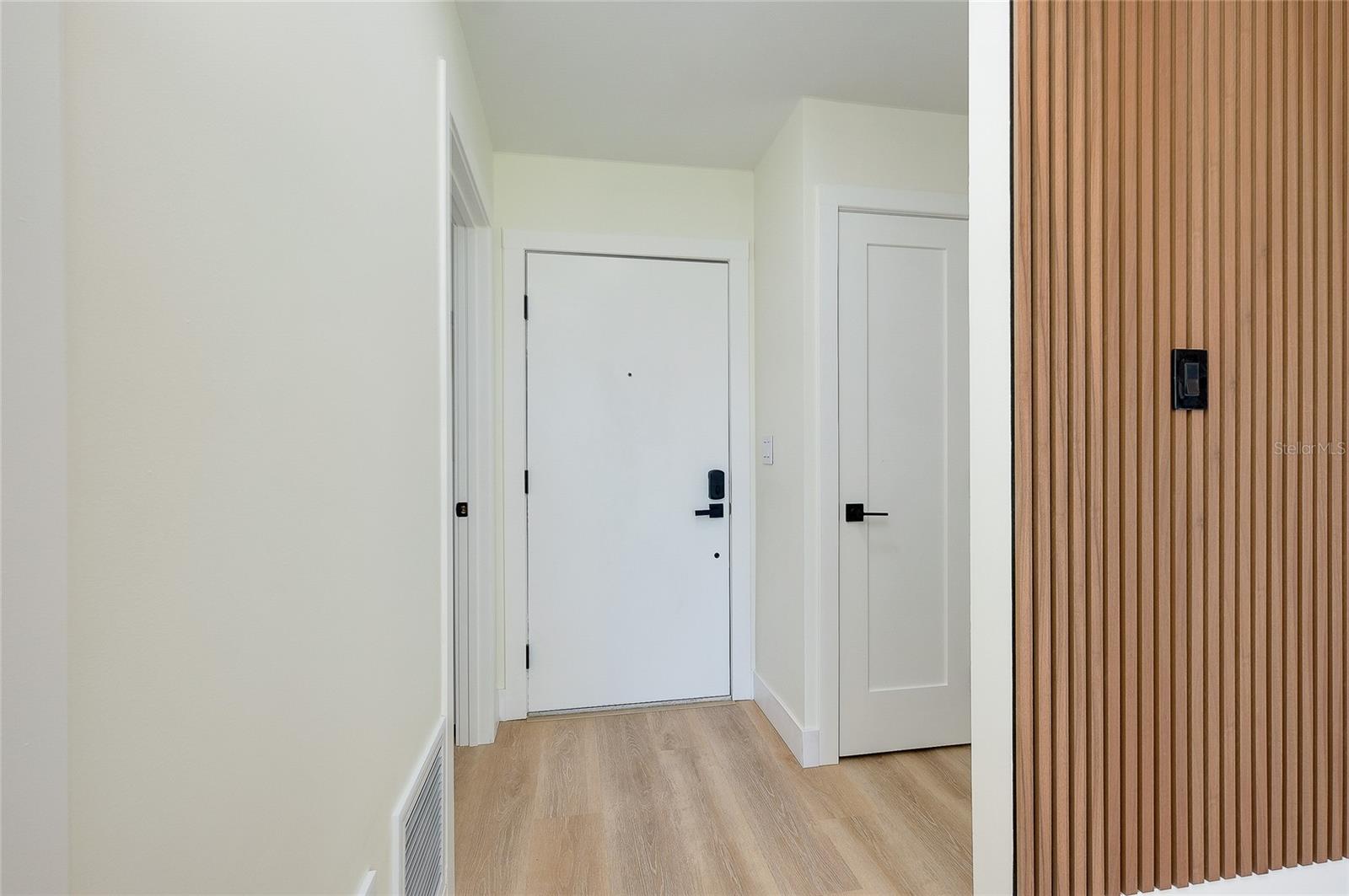 Image 30 of 78 For 2221 Meadowlake Court A3