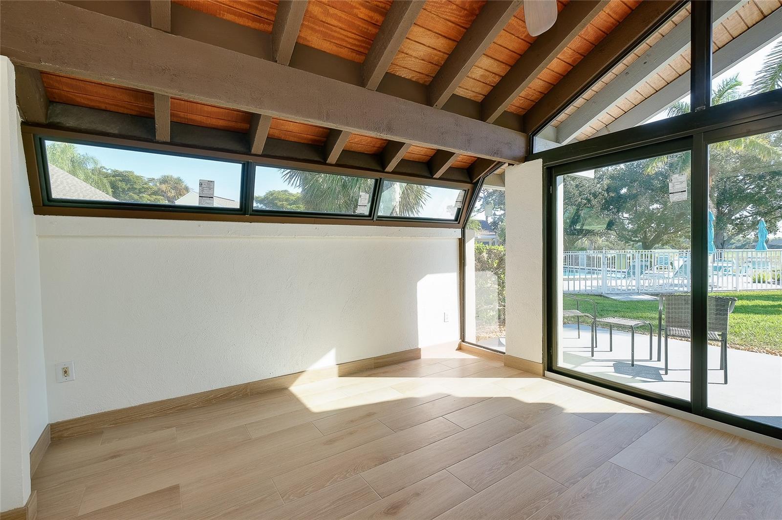 Image 4 of 78 For 2221 Meadowlake Court A3