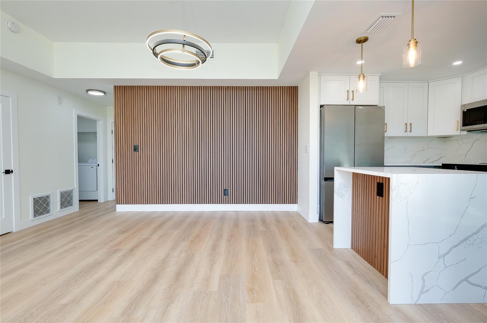 Image 6 of 78 For 2221 Meadowlake Court A3