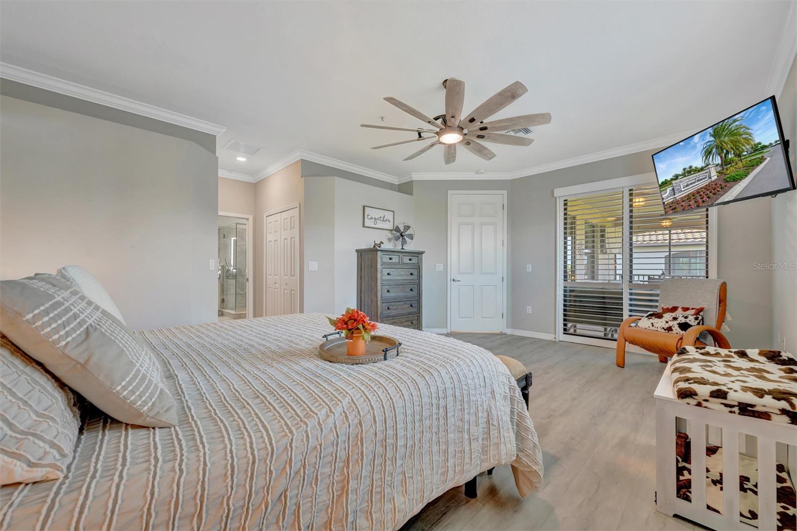 Image 32 of 92 For 17637 Gawthrop Drive 102