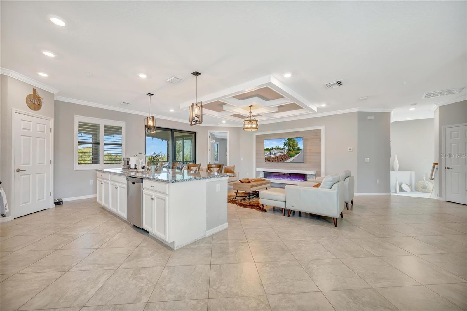 Image 33 of 92 For 17637 Gawthrop Drive 102