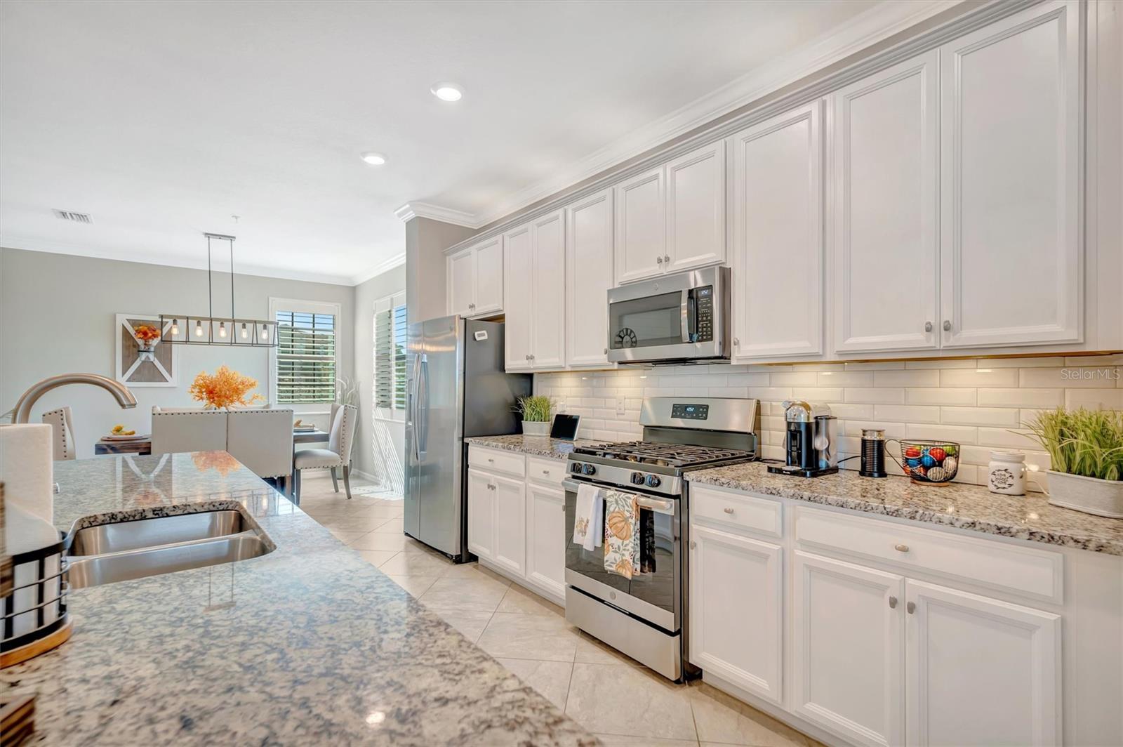 Image 40 of 92 For 17637 Gawthrop Drive 102