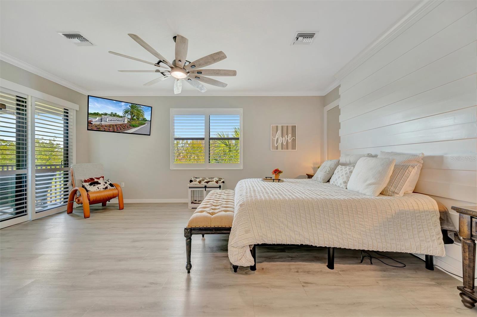 Image 6 of 92 For 17637 Gawthrop Drive 102