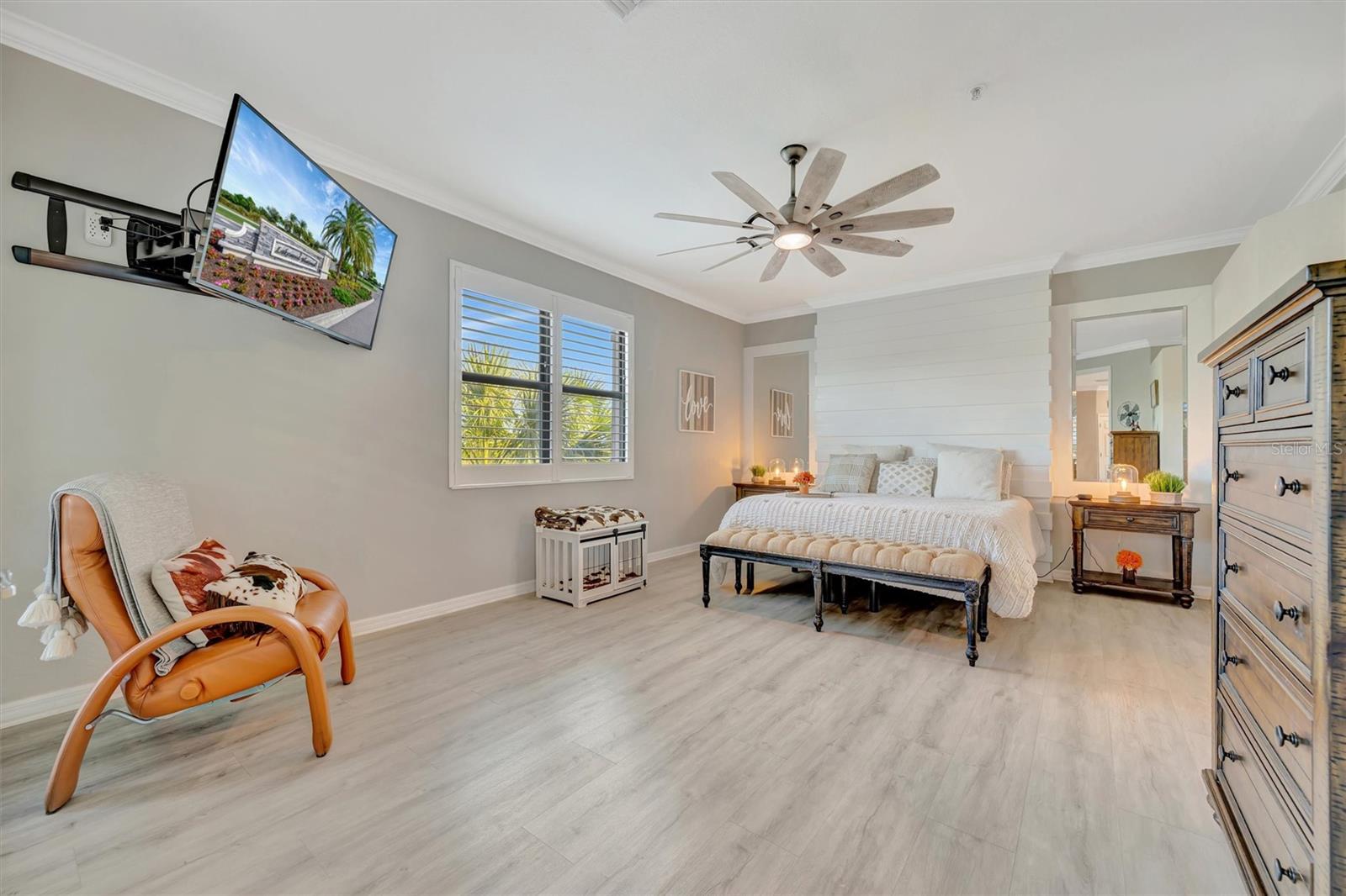 Image 7 of 92 For 17637 Gawthrop Drive 102