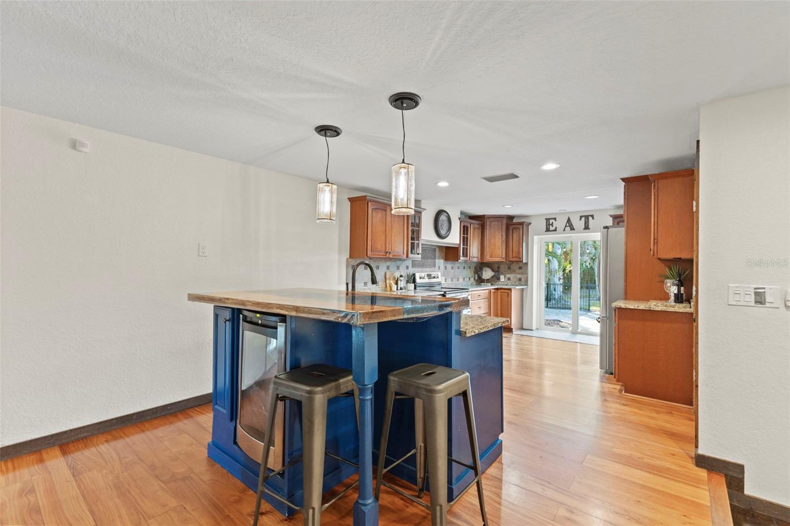 Image 11 of 50 For 4301 Lockwood Ridge Road