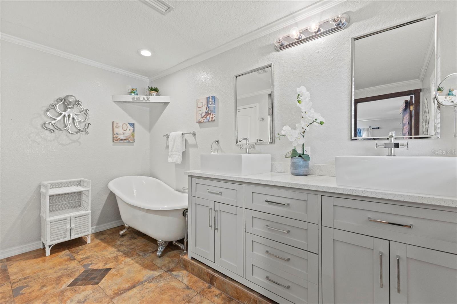 Image 22 of 50 For 4301 Lockwood Ridge Road